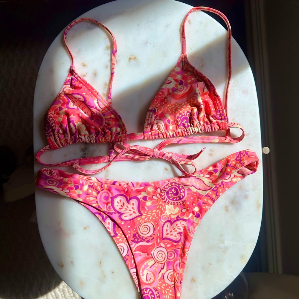 Kulani Kini -Strawberry Swirl Bikini Set - Picture 2 of 4